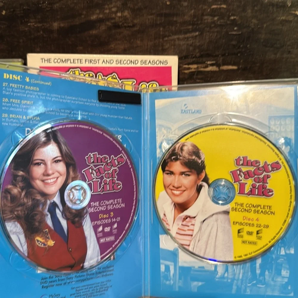 💰BOGO FREE Facts of Life Seasons 1&2 DVD Set